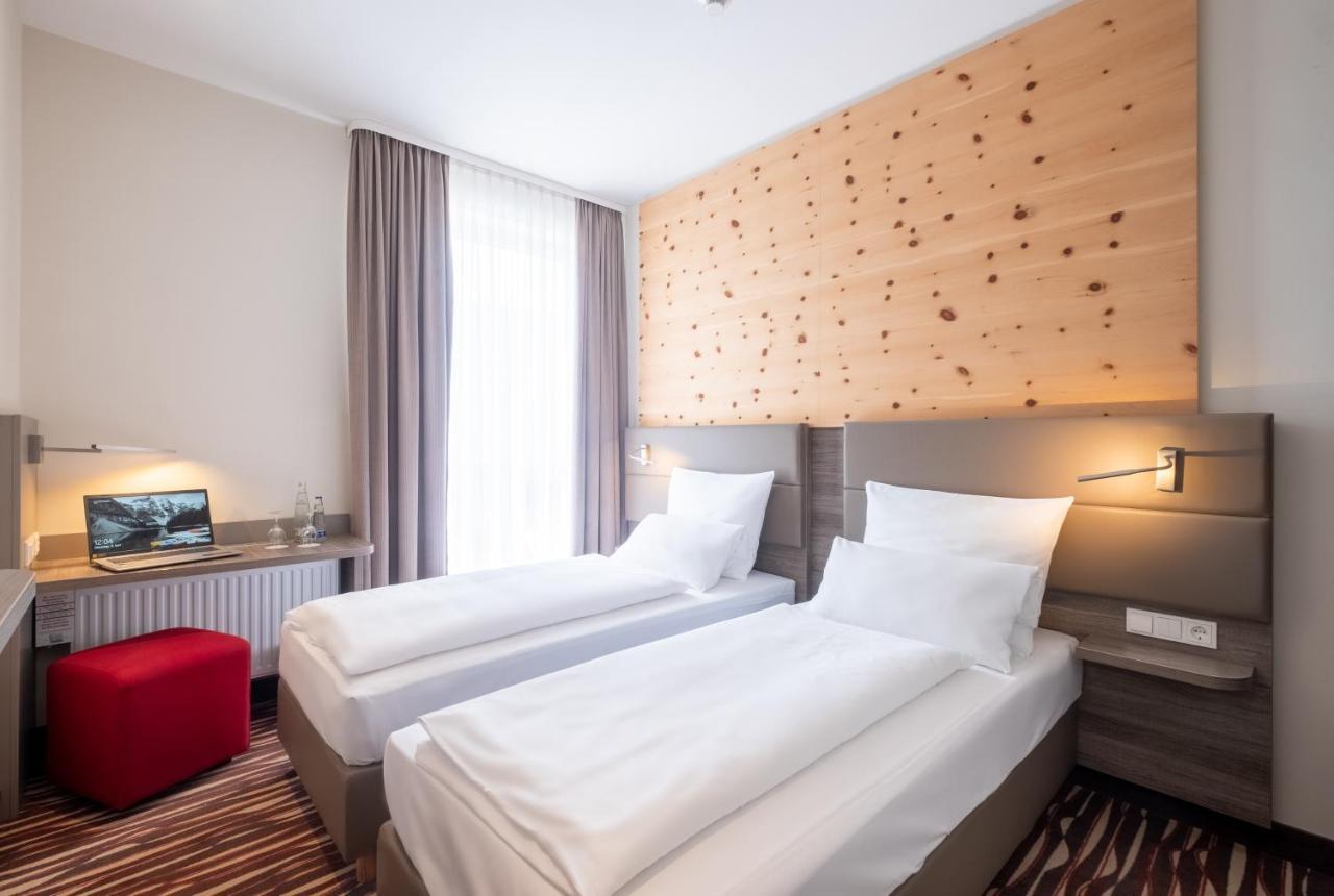 Amaro Hotel Бергкирхен Экстерьер фото