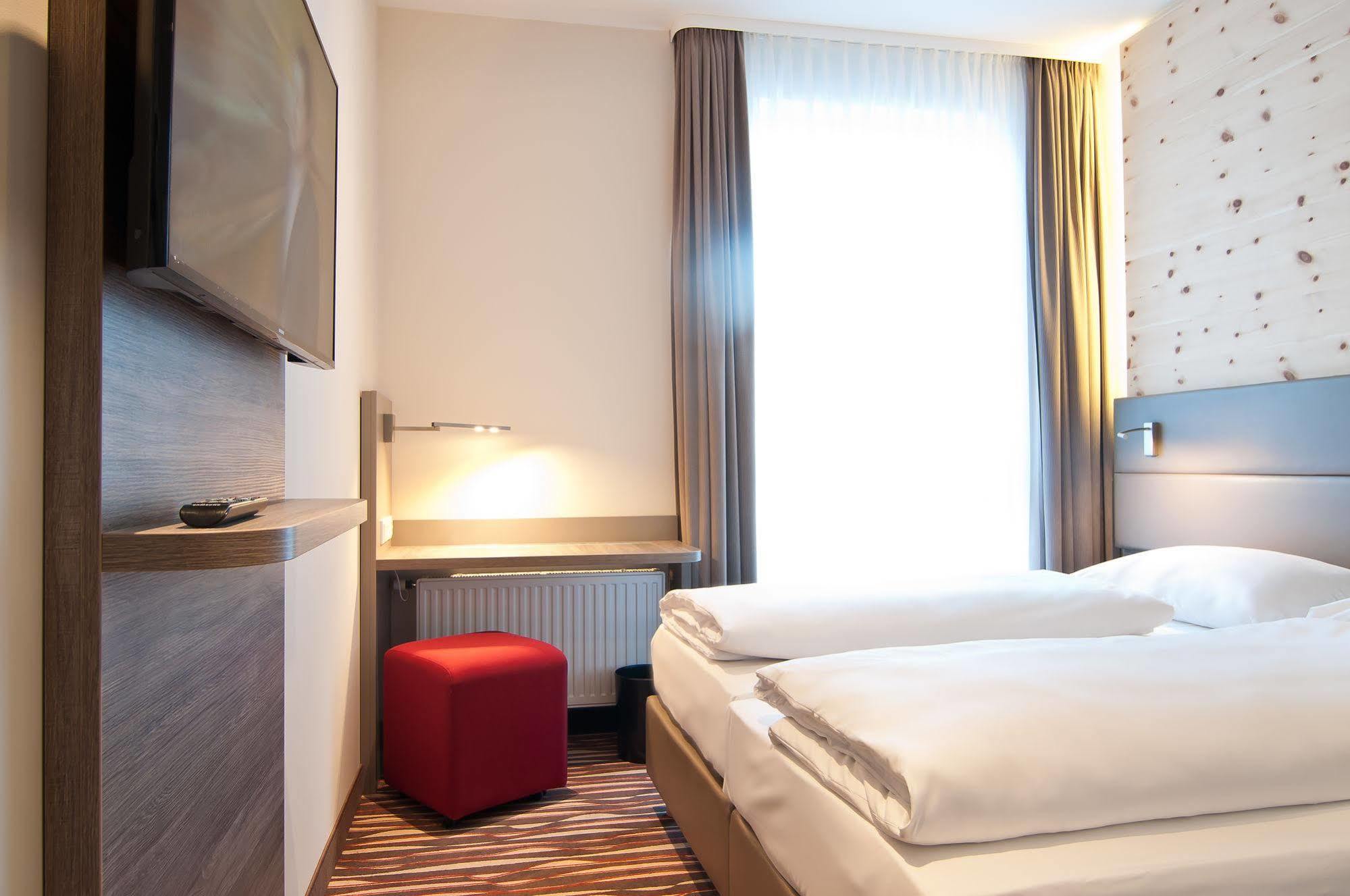 Amaro Hotel Бергкирхен Экстерьер фото