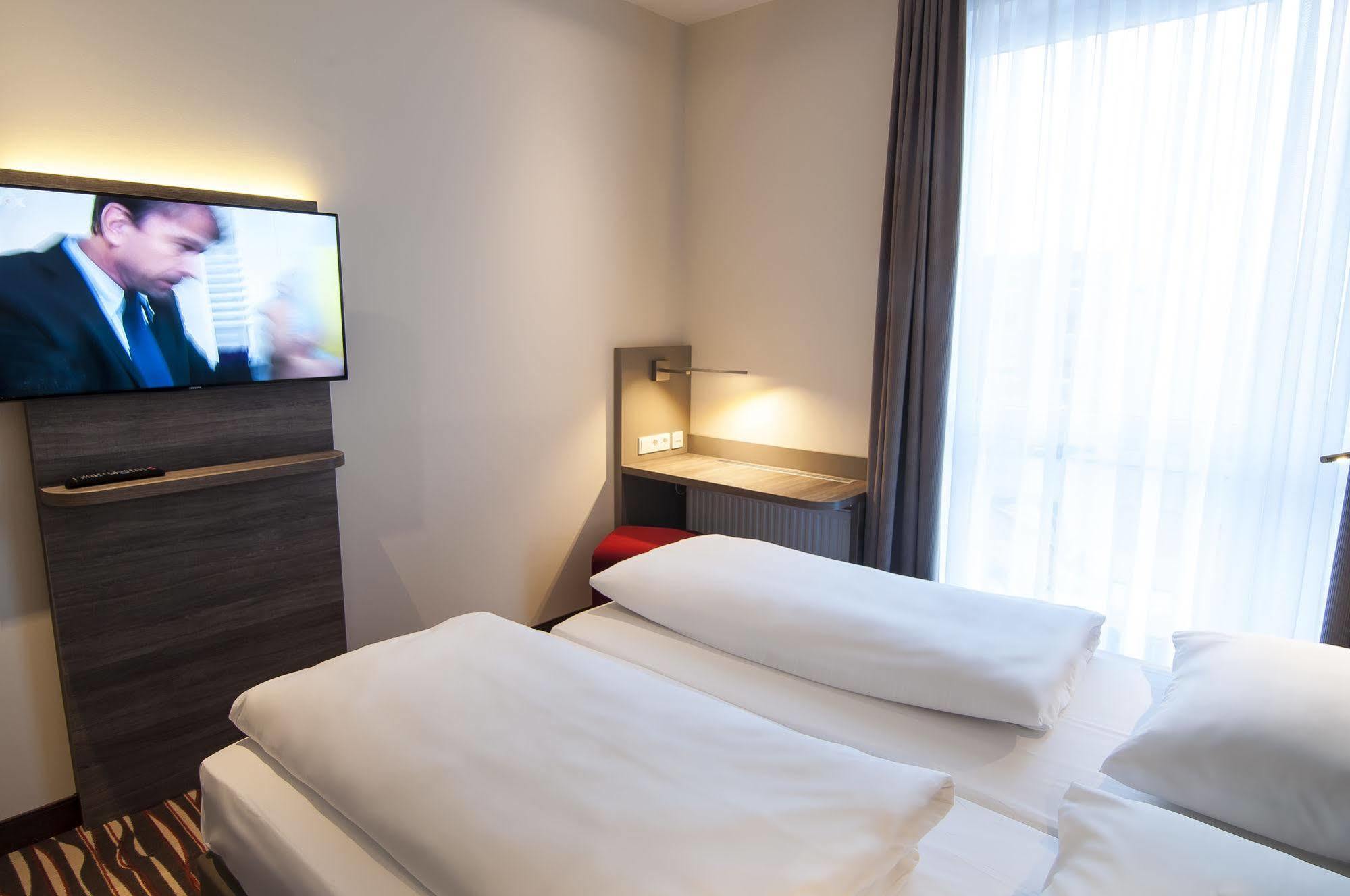Amaro Hotel Бергкирхен Экстерьер фото