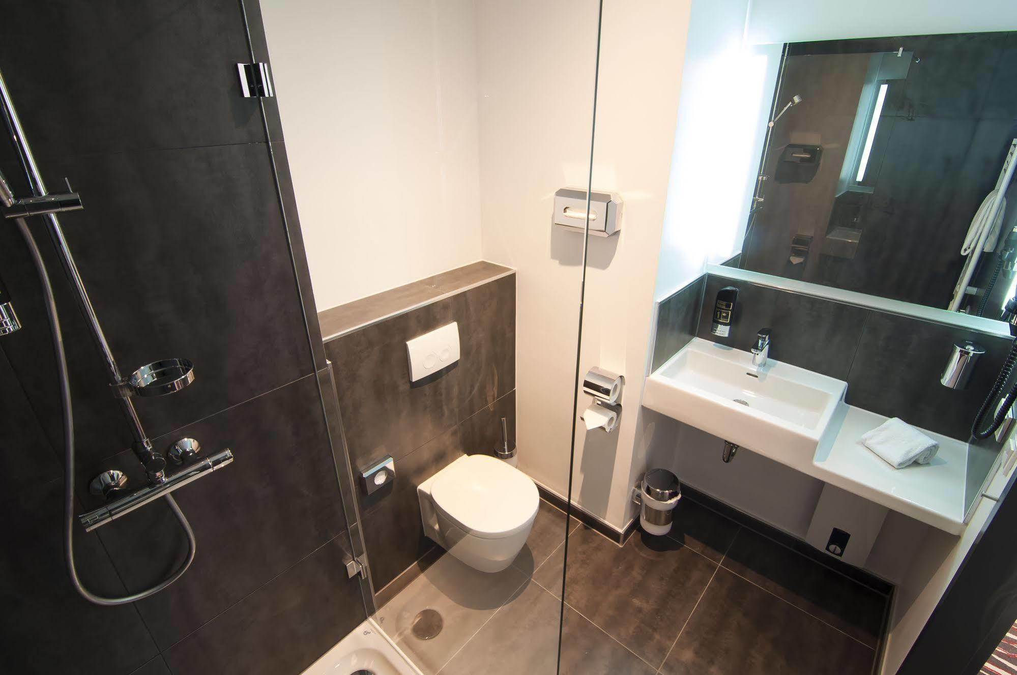 Amaro Hotel Бергкирхен Экстерьер фото